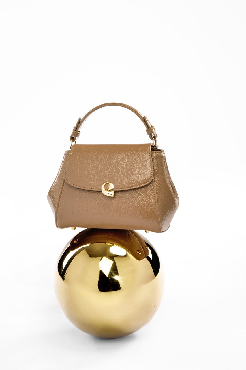 Sac Aura précieuse naplack caramel